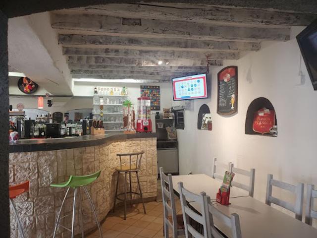 Local Commercial vente à Cholet, Le Mesnil-en-vallée