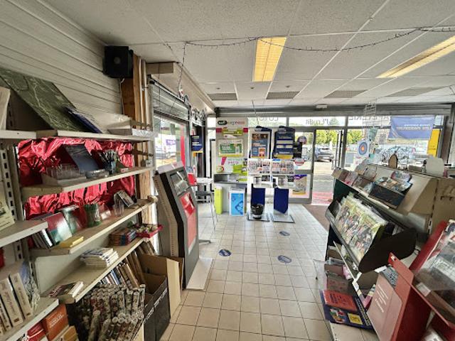 Local Commercial vente à Saint-Étienne, Unieux