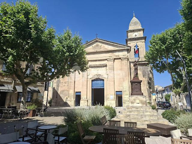 Local Commercial vente à Arles, Fontvieille