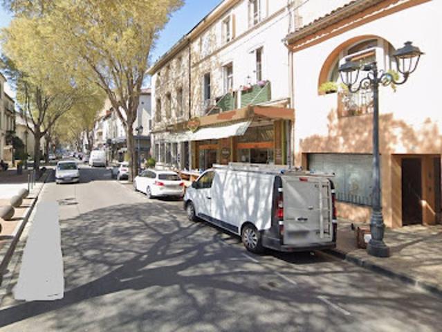 Local Commercial vente à Apt, Cavaillon