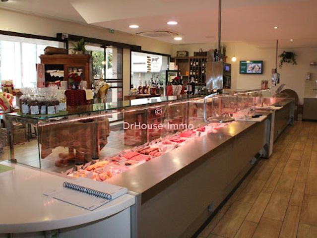 Local Commercial vente à Confolens, Chabanais