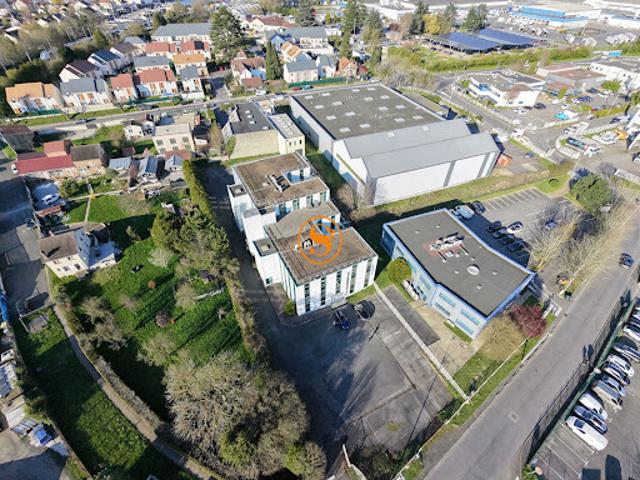 Local Commercial vente à Sarcelles, Montsoult