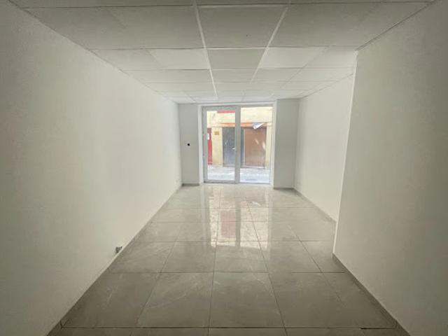 Local Commercial vente à Marseille, Aubagne