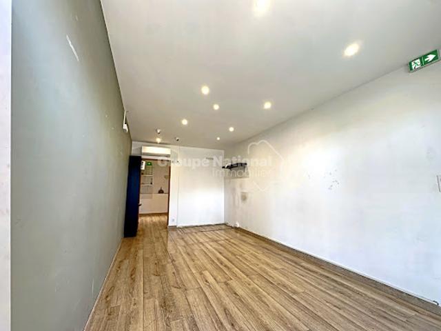 Local Commercial vente à Montpellier, Lunel-viel