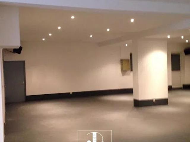 Local Commercial vente à Fontainebleau, Bourron-marlotte
