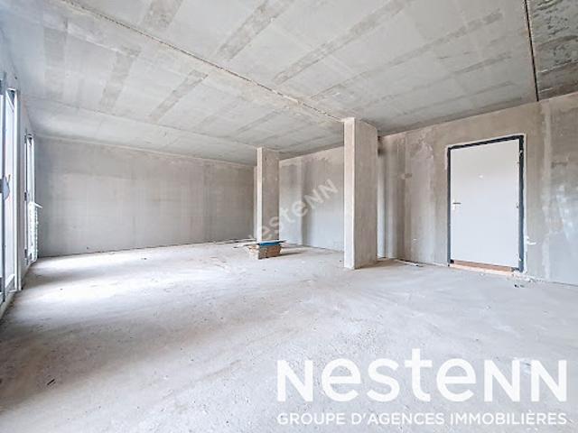 Local Commercial vente à France métropolitaine, Genas