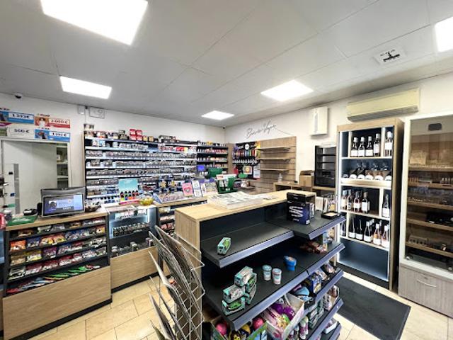 Local Commercial vente à Nîmes, Nages-et-solorgues