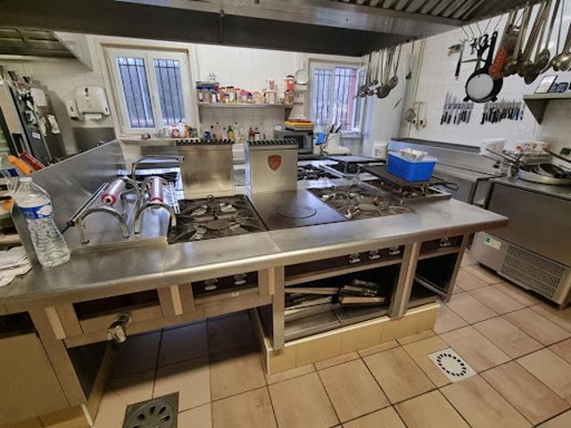 Local Commercial vente à Villefranche-sur-Saône, Rhône