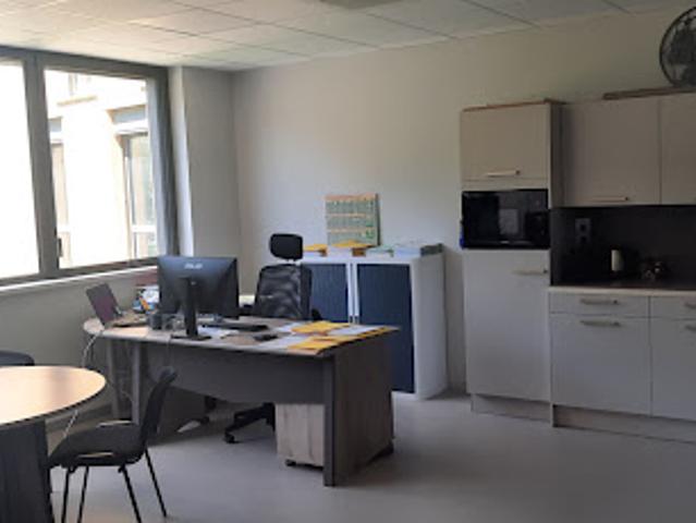 Local Commercial vente à Besançon, Auxon-dessous