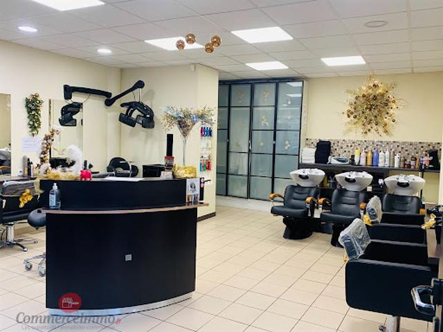 Local Commercial vente à Saint-Germain-en-Laye, Houilles