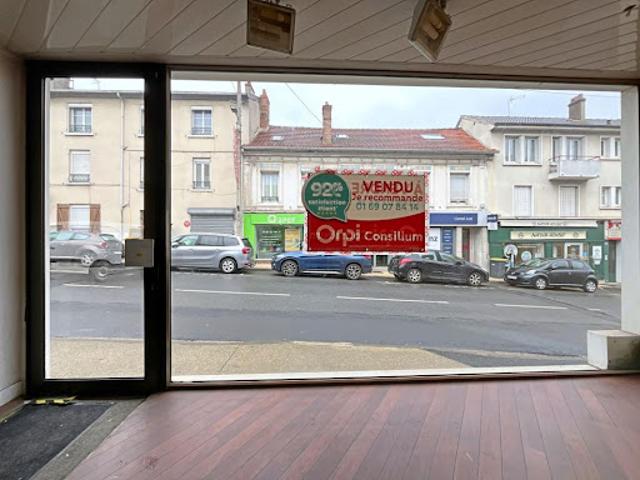 Local Commercial vente à Palaiseau, Orsay
