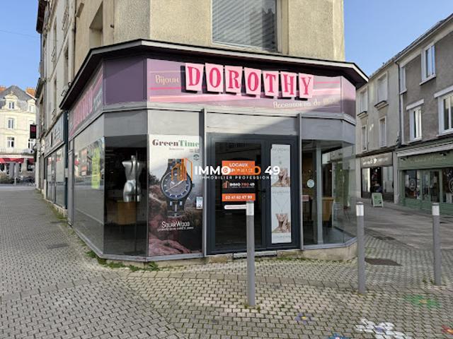 Local Commercial vente à Cholet