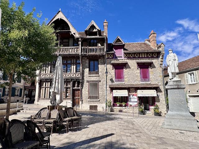 Local Commercial vente à Moret-sur-Loing, Moret-Loing-et-Orvanne
