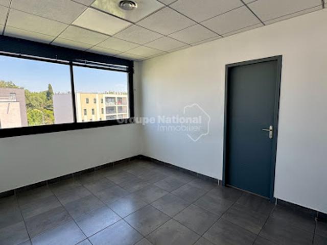 Local Commercial vente à Nîmes