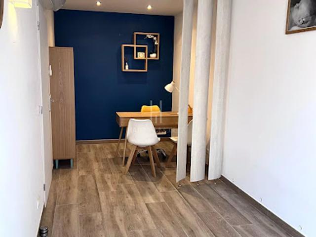 Local Commercial vente à Arles, Saint-etienne-du-grès