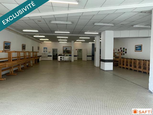 Local Commercial vente à Villefranche-de-Rouergue, Montbazens