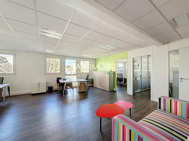 Local Commercial vente à Saint-Germain-en-Laye, Saint-germain-en-laye