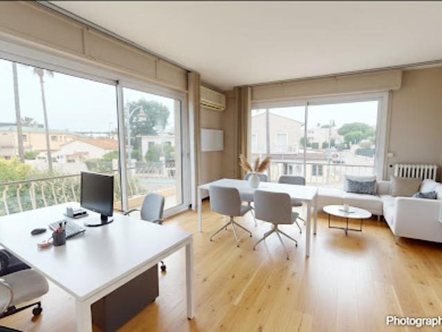 Local Commercial vente à Grasse, Villeneuve-loubet