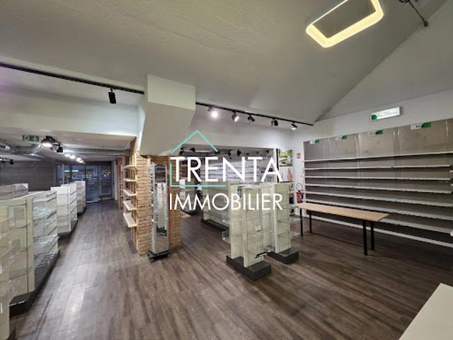 Local Commercial vente à Grenoble, Voiron