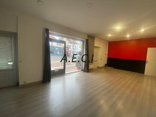 Local Commercial vente à Nanterre, Courbevoie