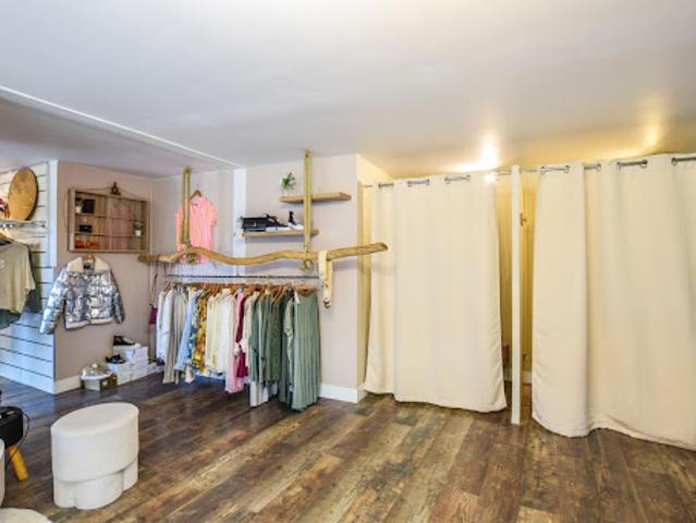 Local Commercial vente à Nîmes, Rochefort-du-gard