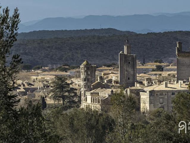 Local Commercial vente à Uzès, Gard