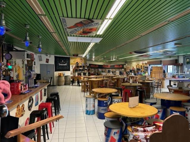 Local Commercial vente à Parthenay