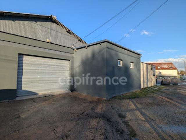 Local Commercial vente à Argentan, Sarceaux