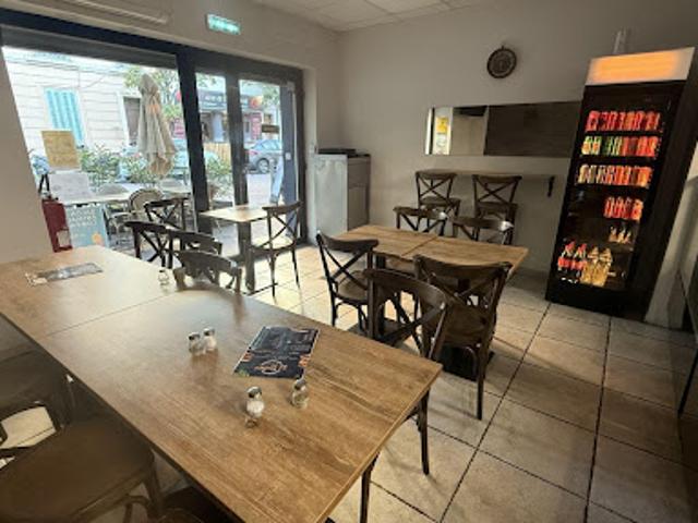 Local Commercial vente à France métropolitaine, Aubagne