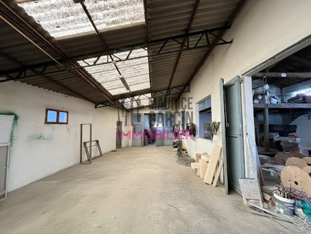 Local Commercial vente à Apt, Cavaillon