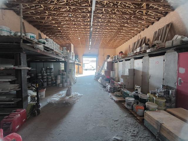 Local Commercial vente à Nîmes, Saint-geniès-de-malgoirès