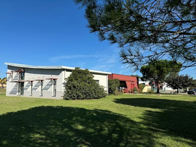 Local Commercial vente à Villeneuve-sur-Lot, Monsempron-libos