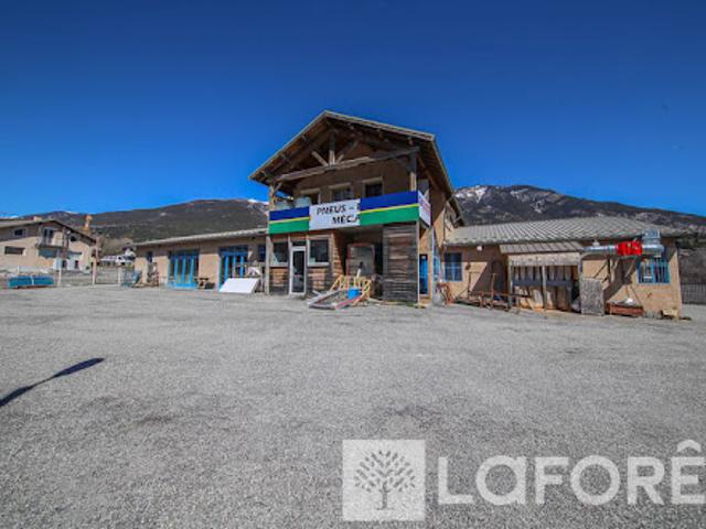 Local Commercial vente à Briançon, Eygliers