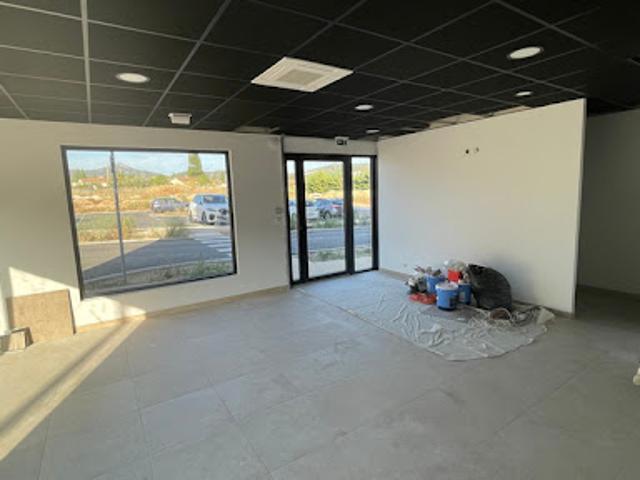 Local Commercial vente à France métropolitaine, Cuges-les-pins