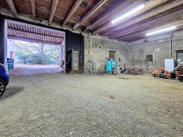 Local Commercial vente à Lodève, Saint-andré-de-sangonis
