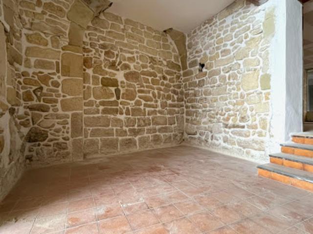 Local Commercial vente à Montpellier, Mèze