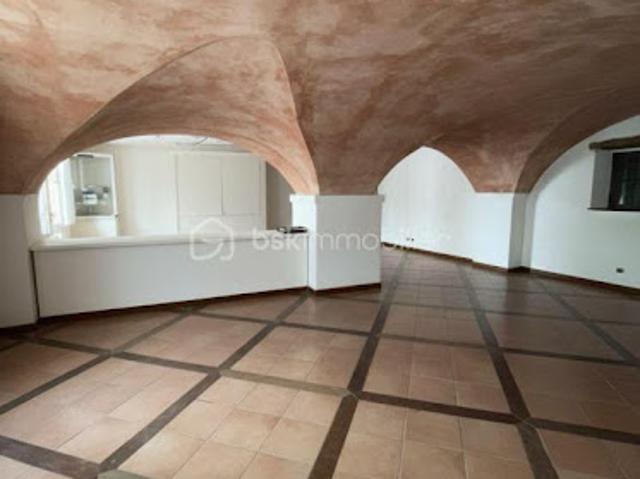 Local Commercial vente à Salins-les-Thermes, Moûtiers