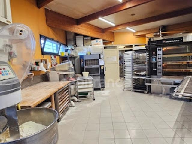 Local Commercial vente à Dole, Rochefort-sur-nenon