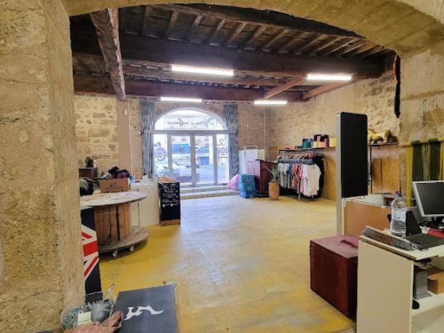 Local Commercial vente à Béziers, Pézenas