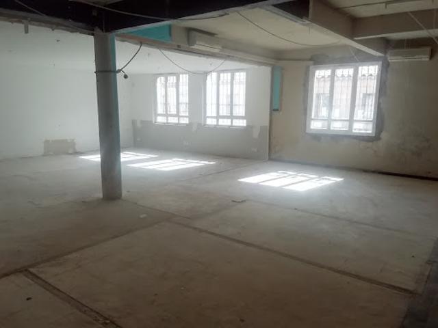 Local Commercial vente à Draguignan, Var