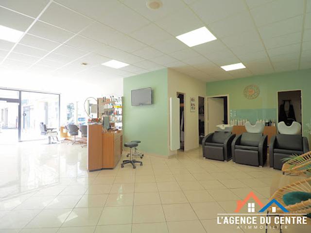 Local Commercial vente à Saint-Germain-en-Laye, Carrières-sous-poissy