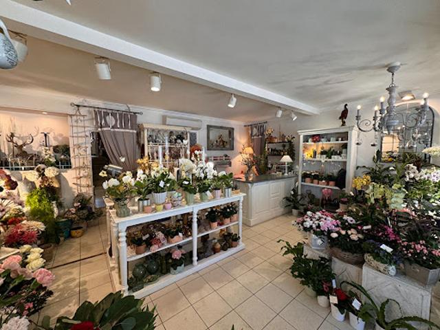 Local Commercial vente à Autun, Le Creusot