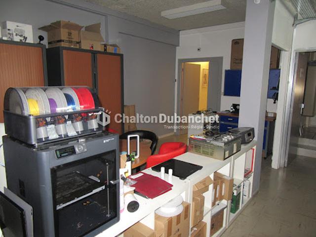 Local Commercial vente à Roanne