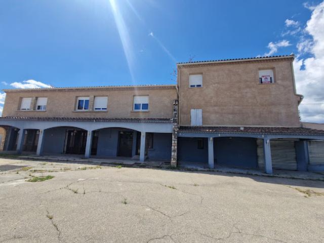 Local Commercial vente à Aix-en-Provence, Mallemort