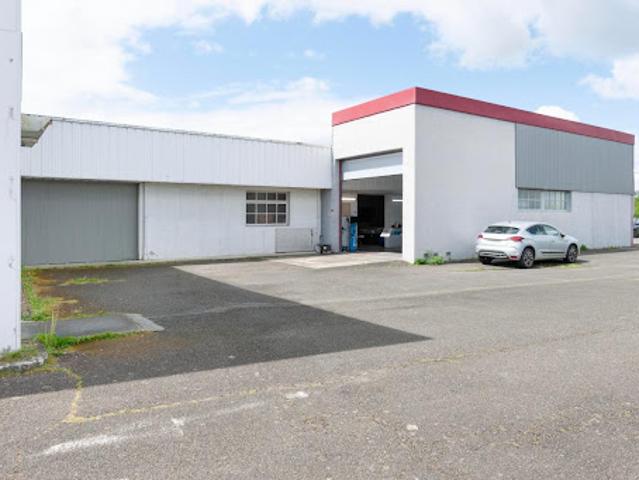 Local Commercial vente à France métropolitaine, Saint-pierre-du-mont