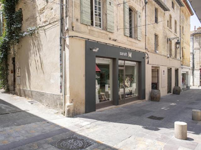 Local Commercial vente à Arles