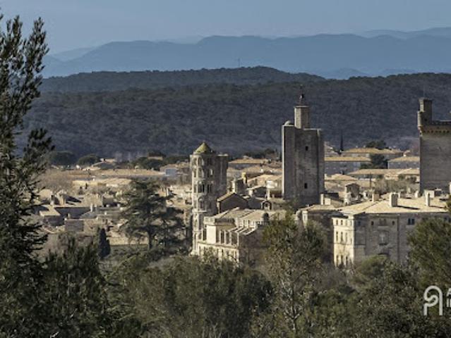 Local Commercial vente à Nîmes, Uzès