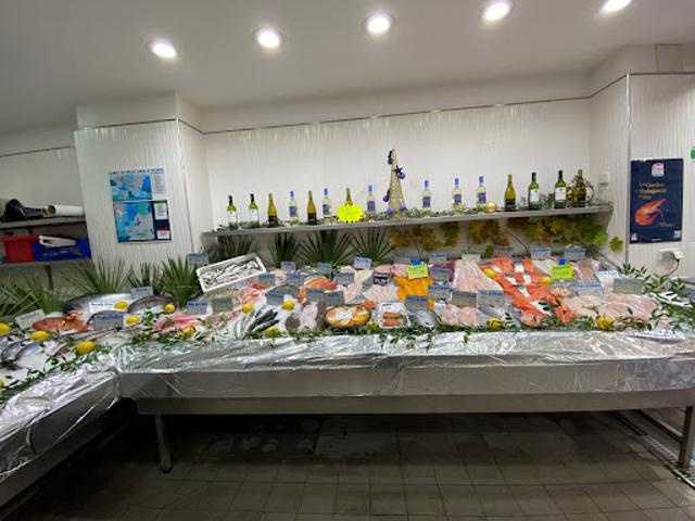 Local Commercial vente à Nanterre, Garches