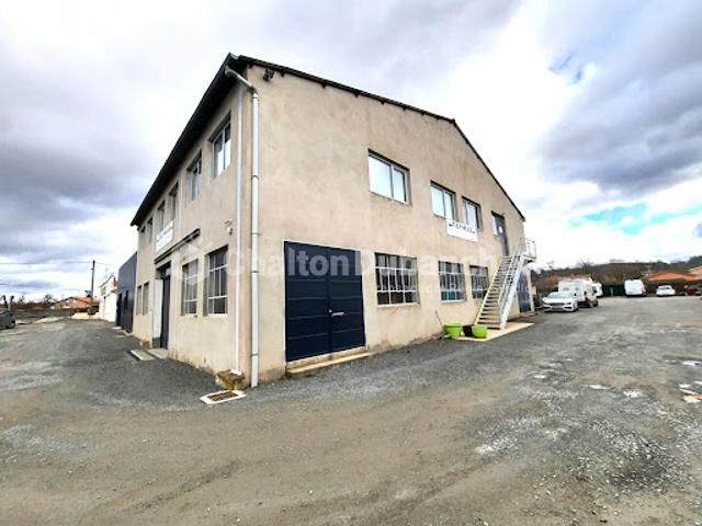 Local Commercial vente à Roanne, Balbigny