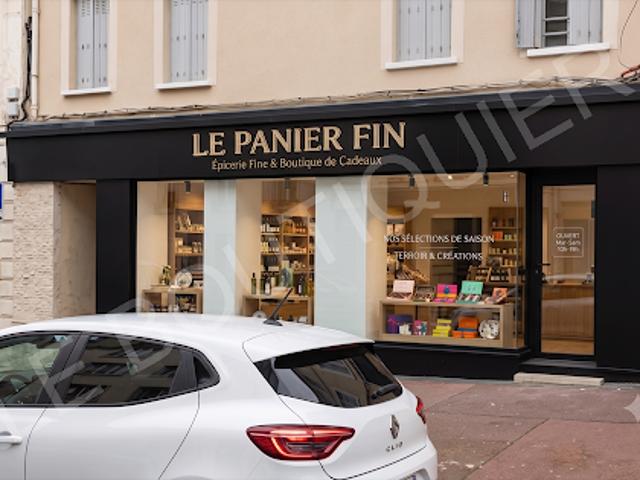 Local Commercial vente à Melun, Vaux-le-pénil